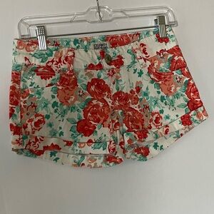 Size 1 Woman’s Jean Shorts flowers Floral Celebrity Pink Brand
